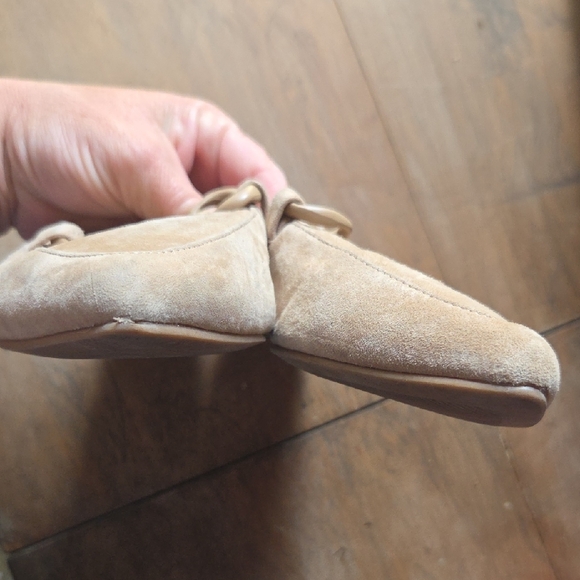 Steve Madden Beige Suede Chain-Trim Mules - Picture 4 of 4